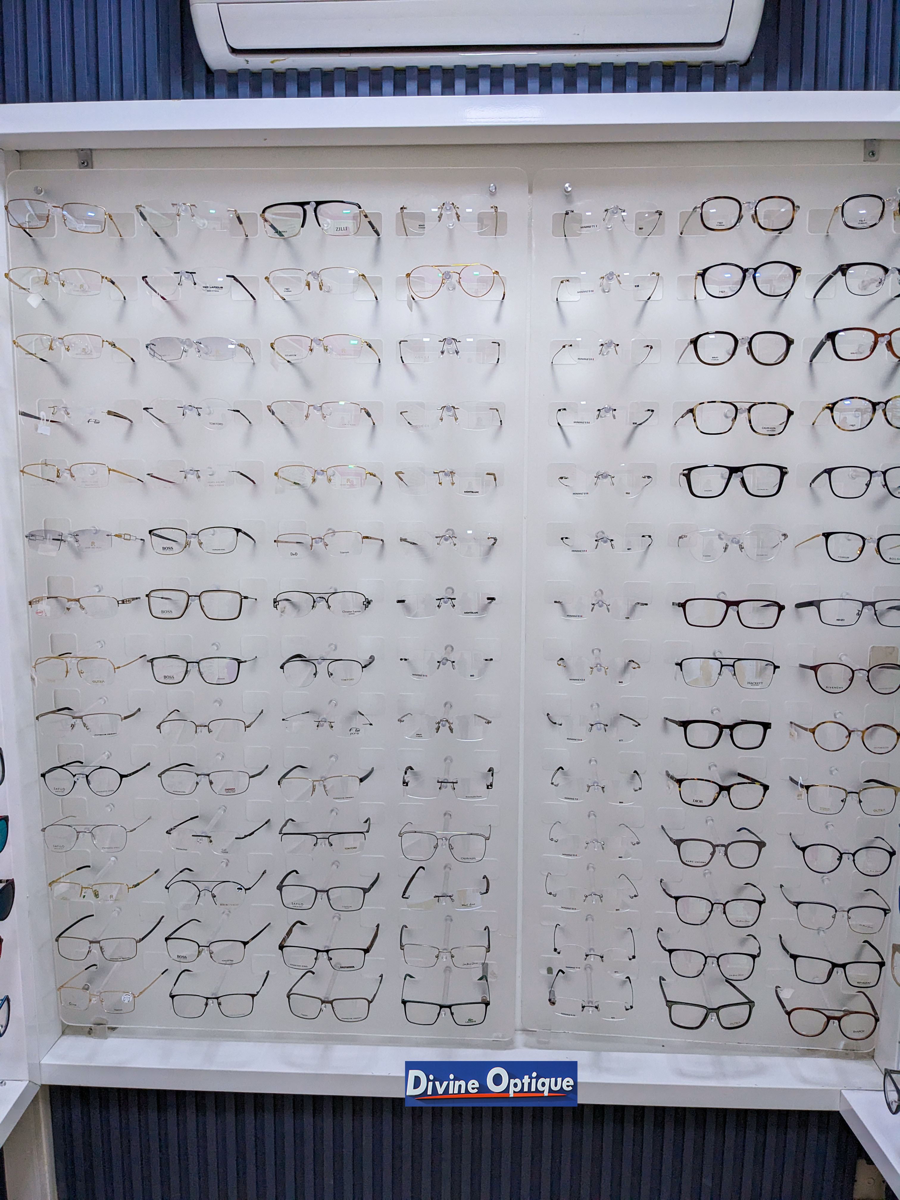 DIVINE OPTIQUE