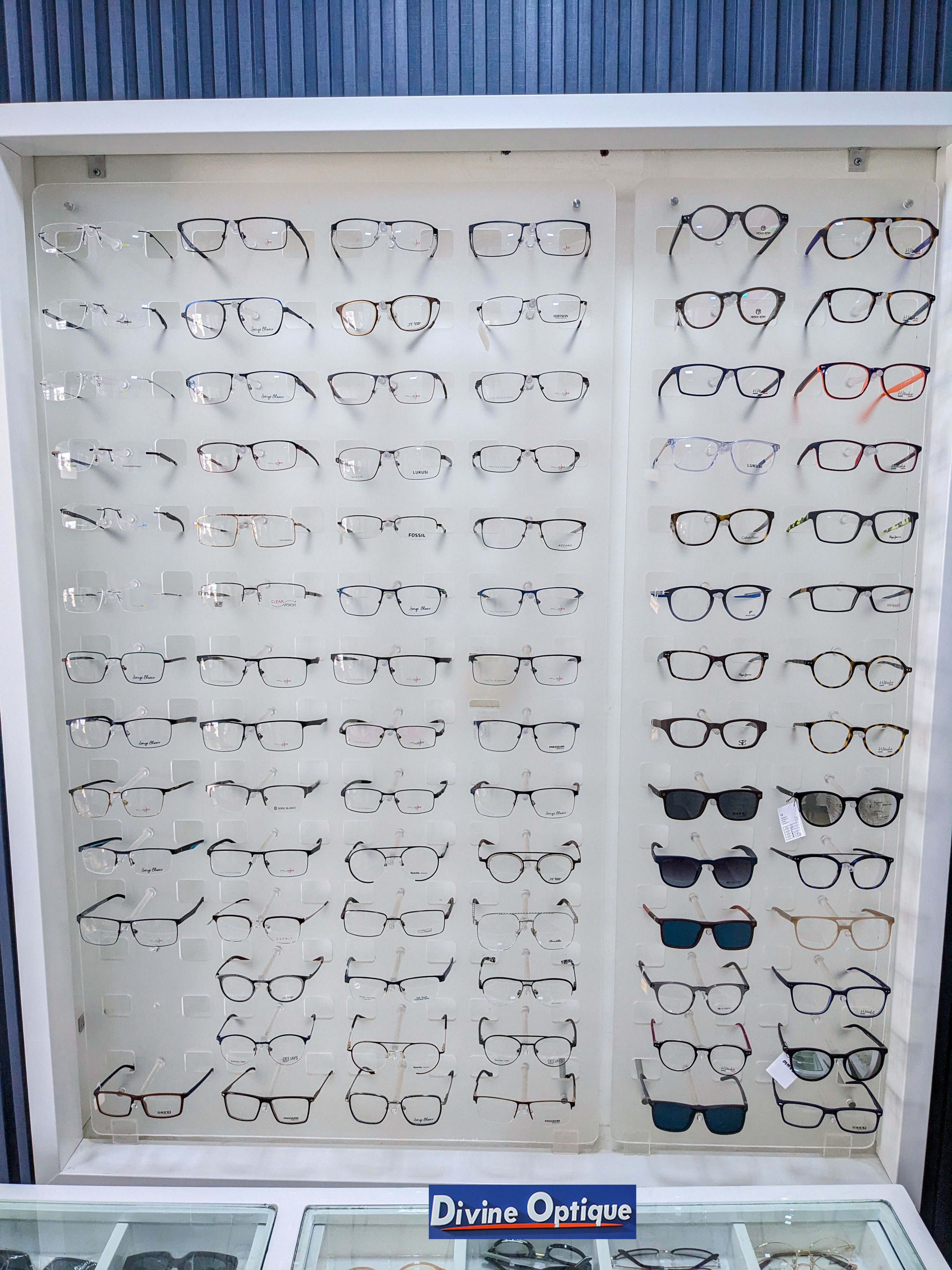 DIVINE OPTIQUE