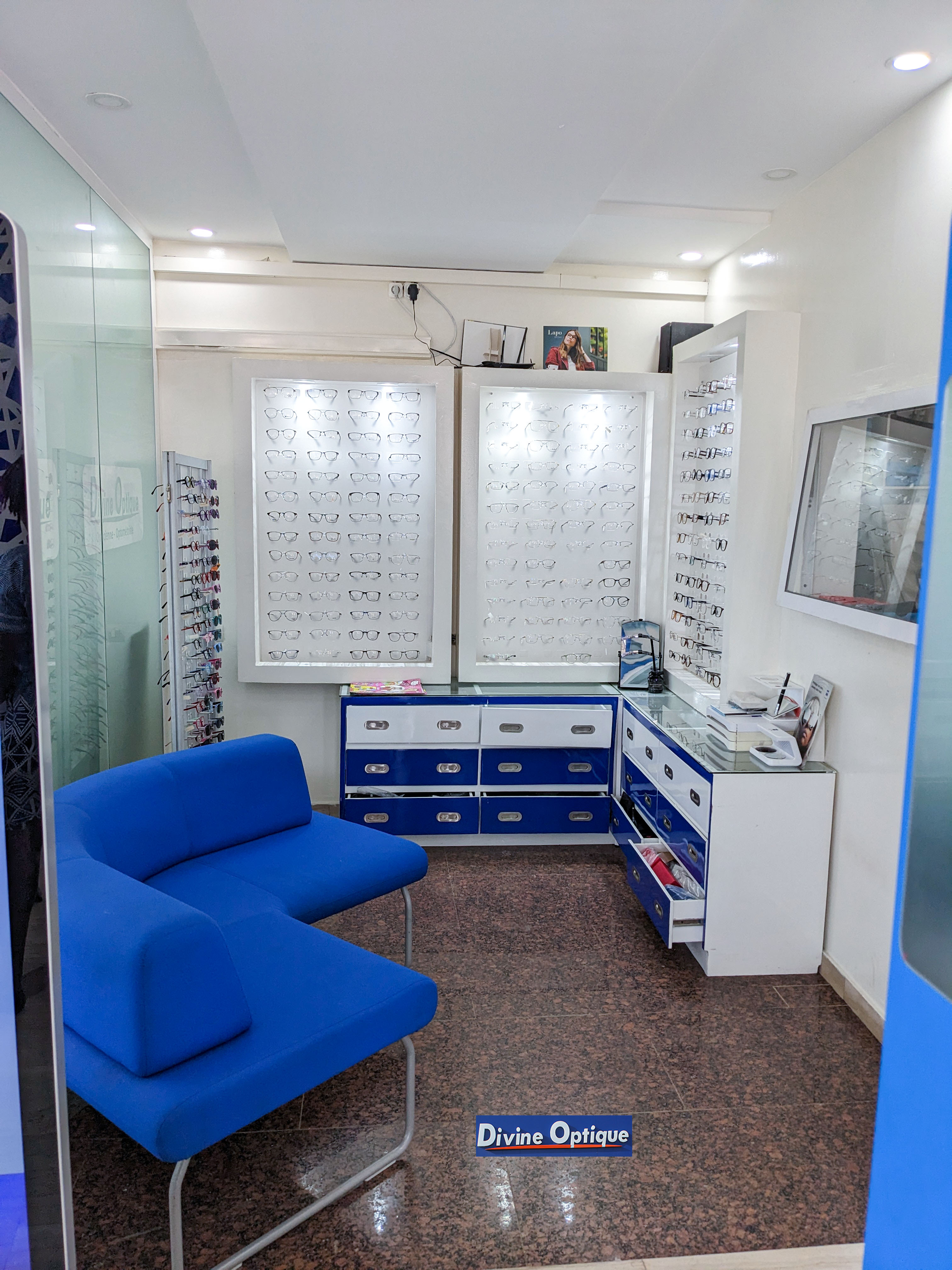 DIVINE OPTIQUE