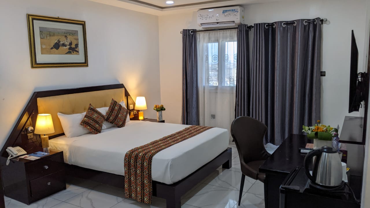 BRAVIA ECO HOTEL